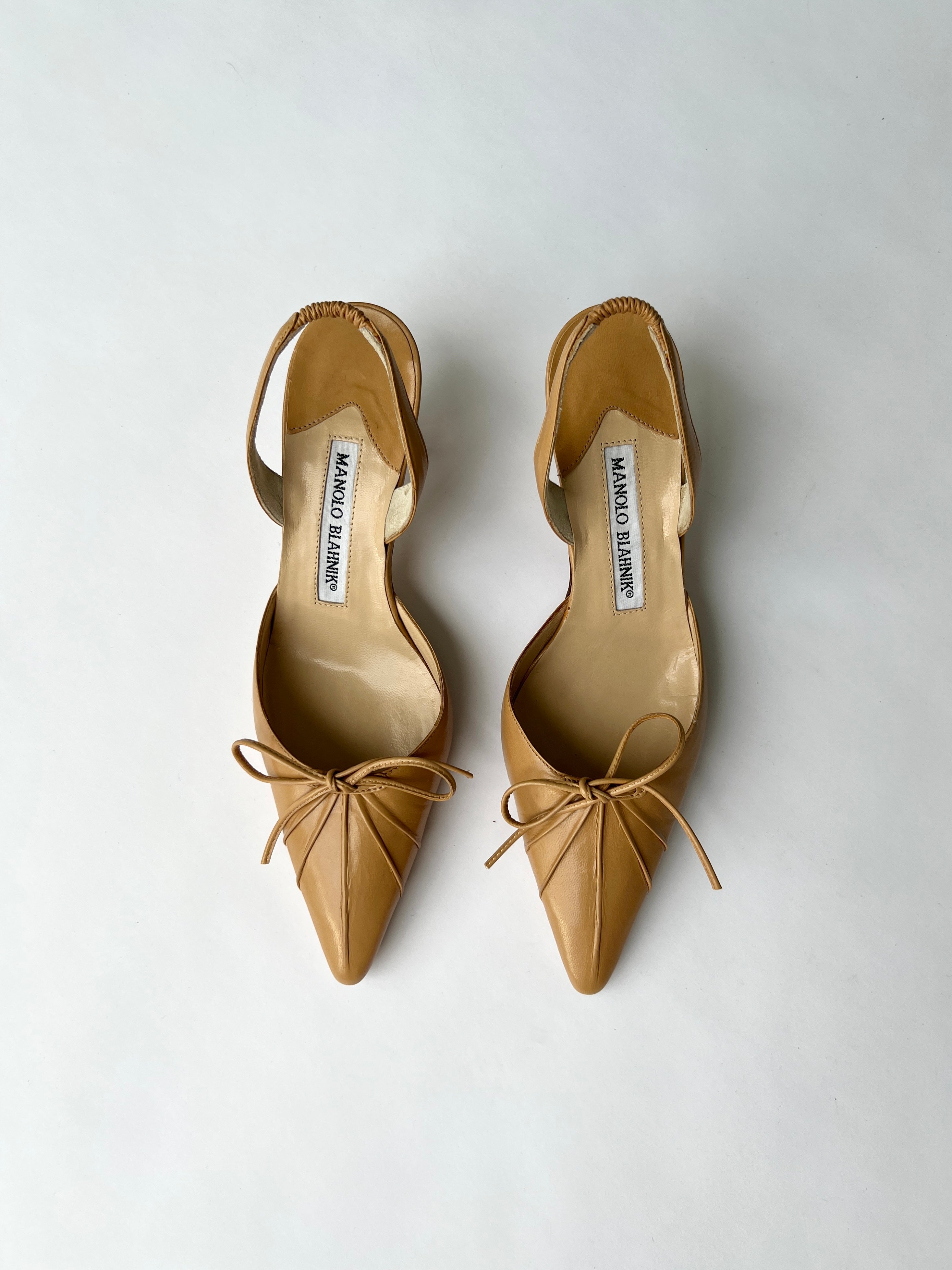 Manolo Blahnik Leather Slingback Heels - 35.5 – Toots Vintage
