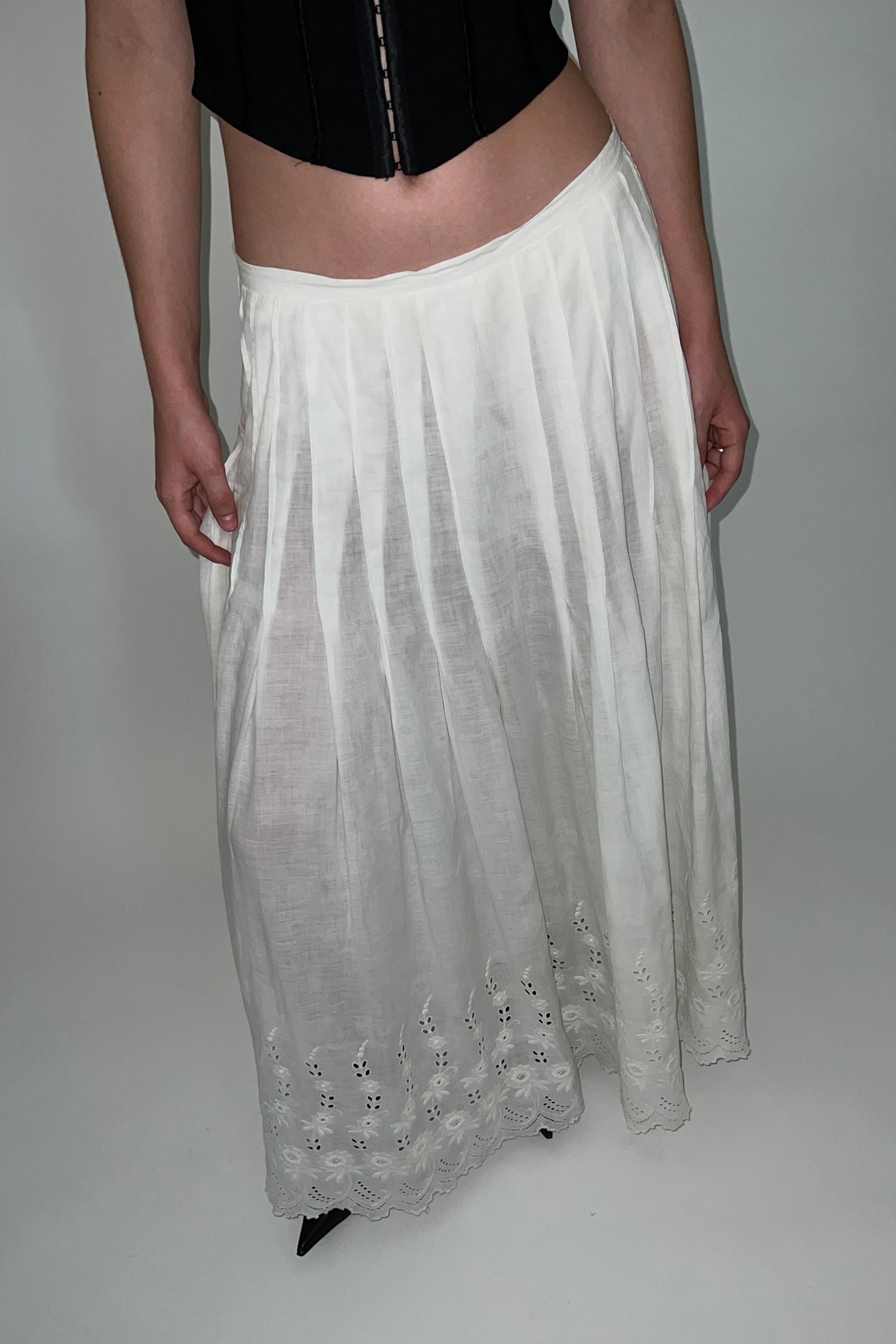 White Antique Embroidered Petticoat Skirt