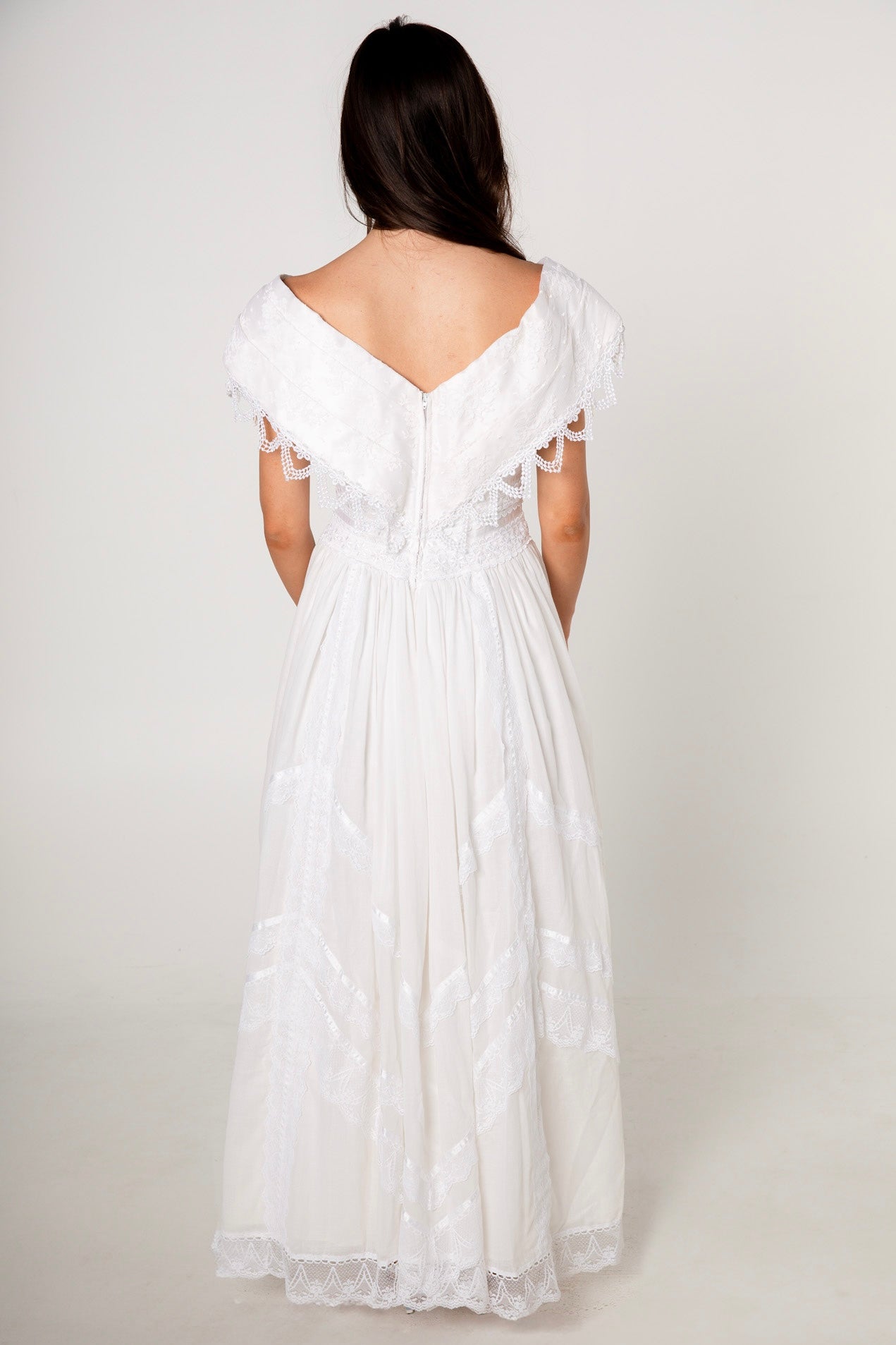 Jessica McClintock White Cotton Lace Wedding Dress
