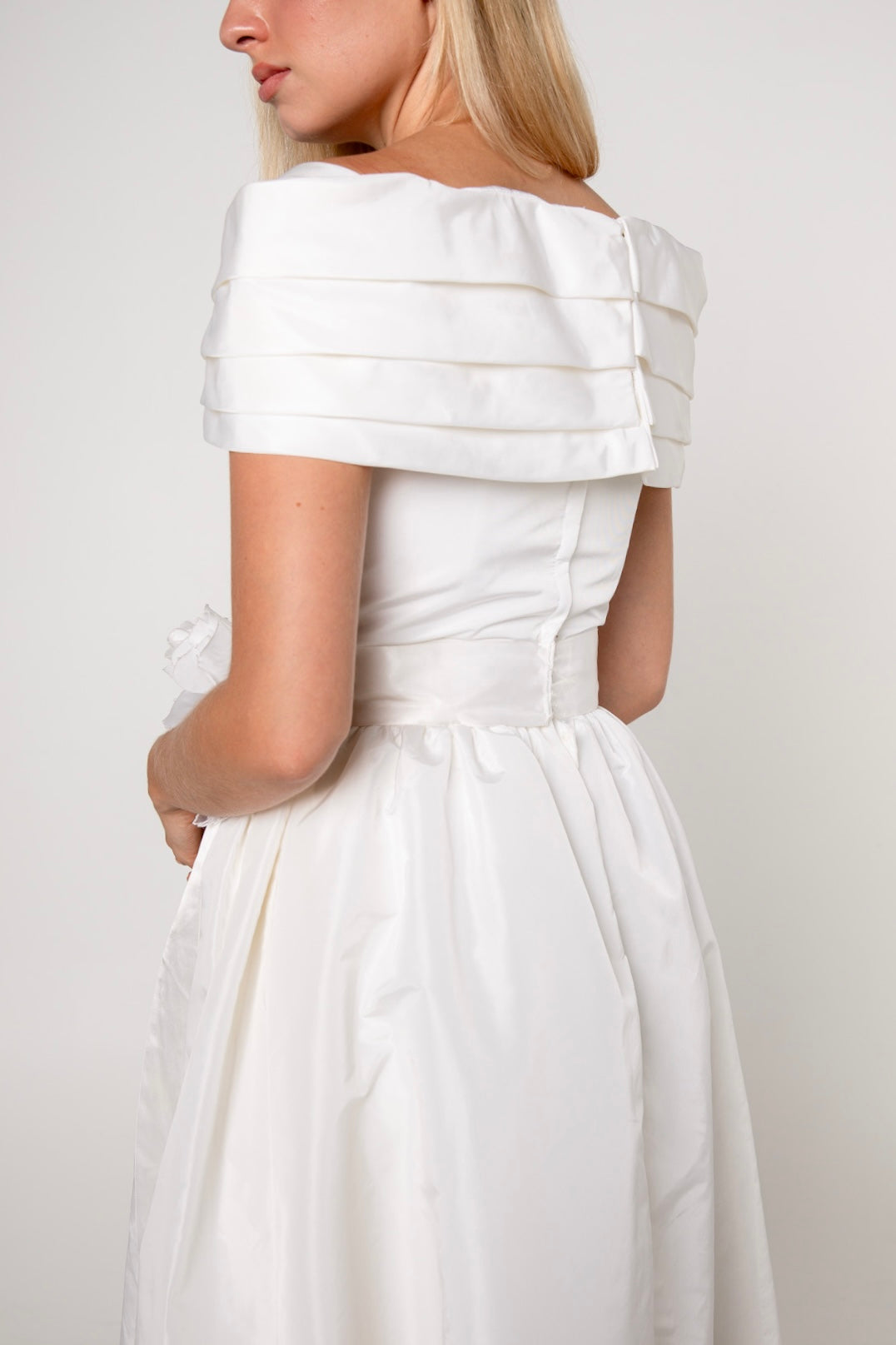 Victor Costa White Taffeta Rosette Dress