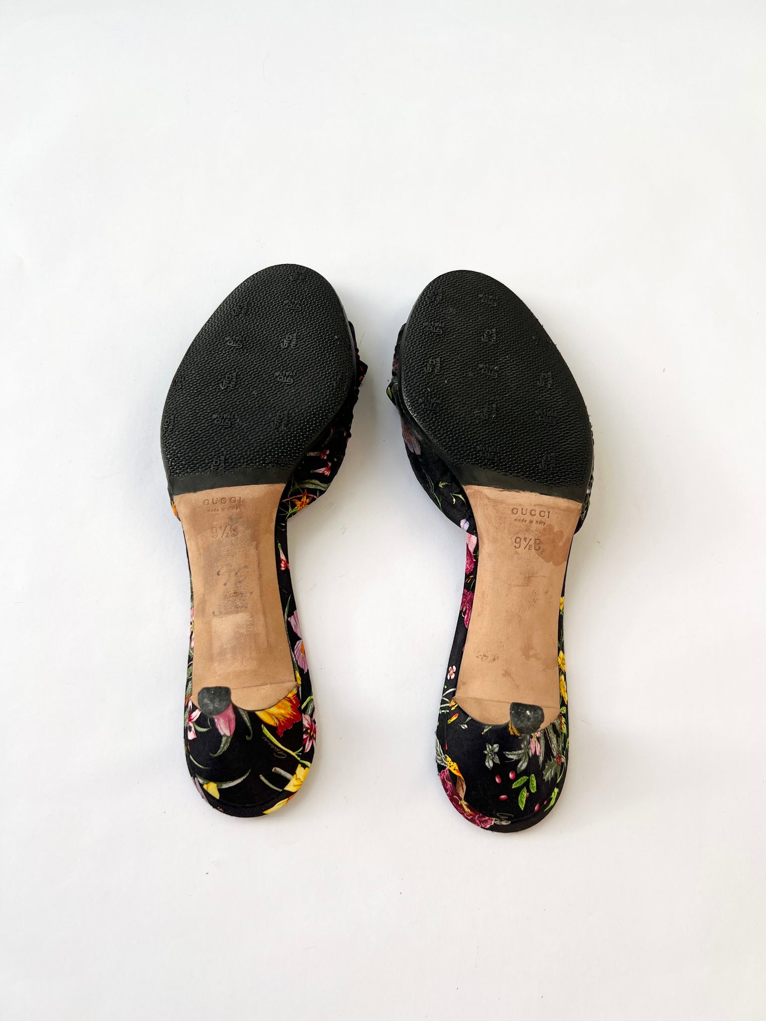 Gucci Black Floral Satin Heeled Sandals - 9.5