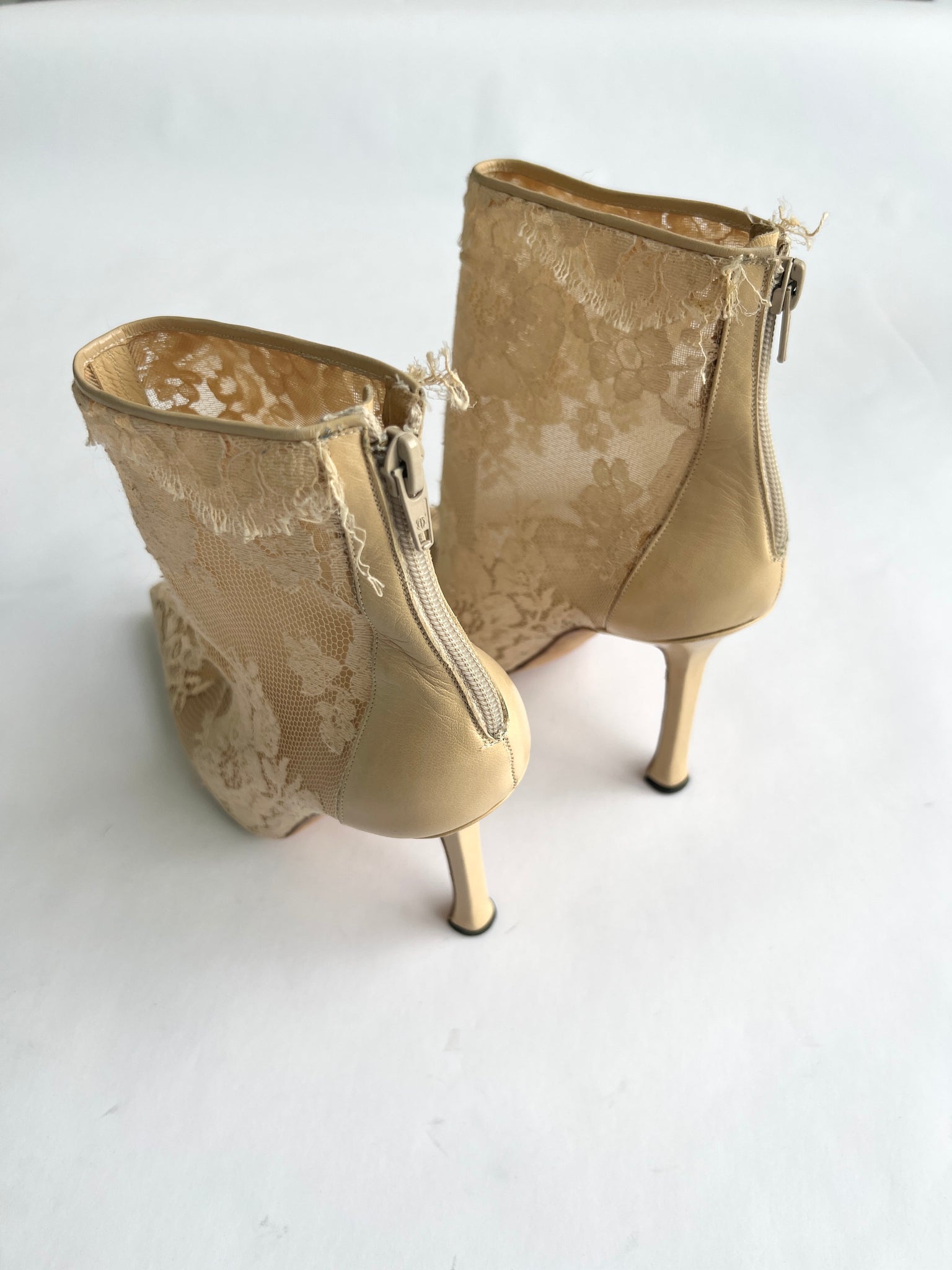 Manolo Blahnik Lace Heeled Ankle Boots - 38.5